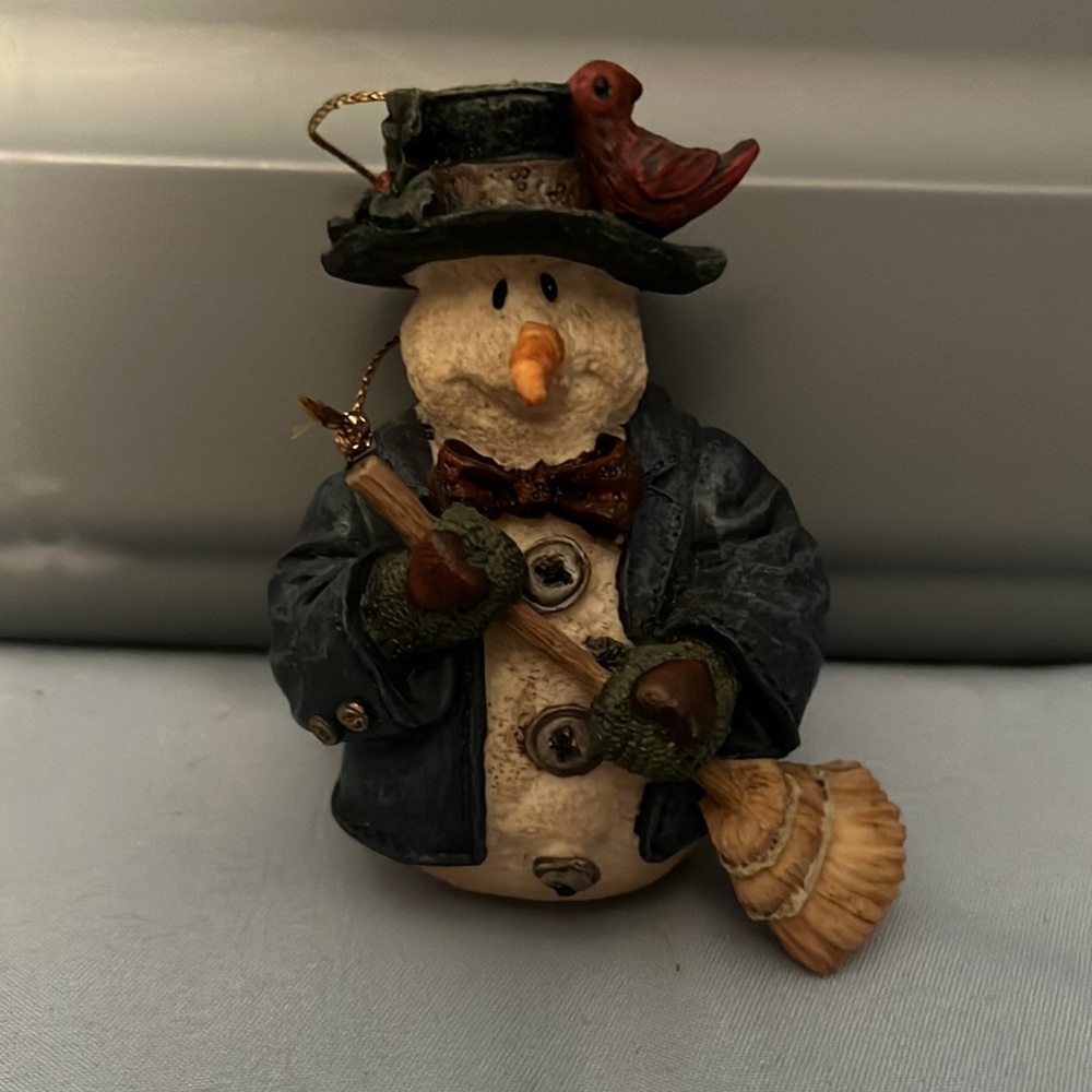 1996 Boyd’s Bear Folkstone snowman ornament
